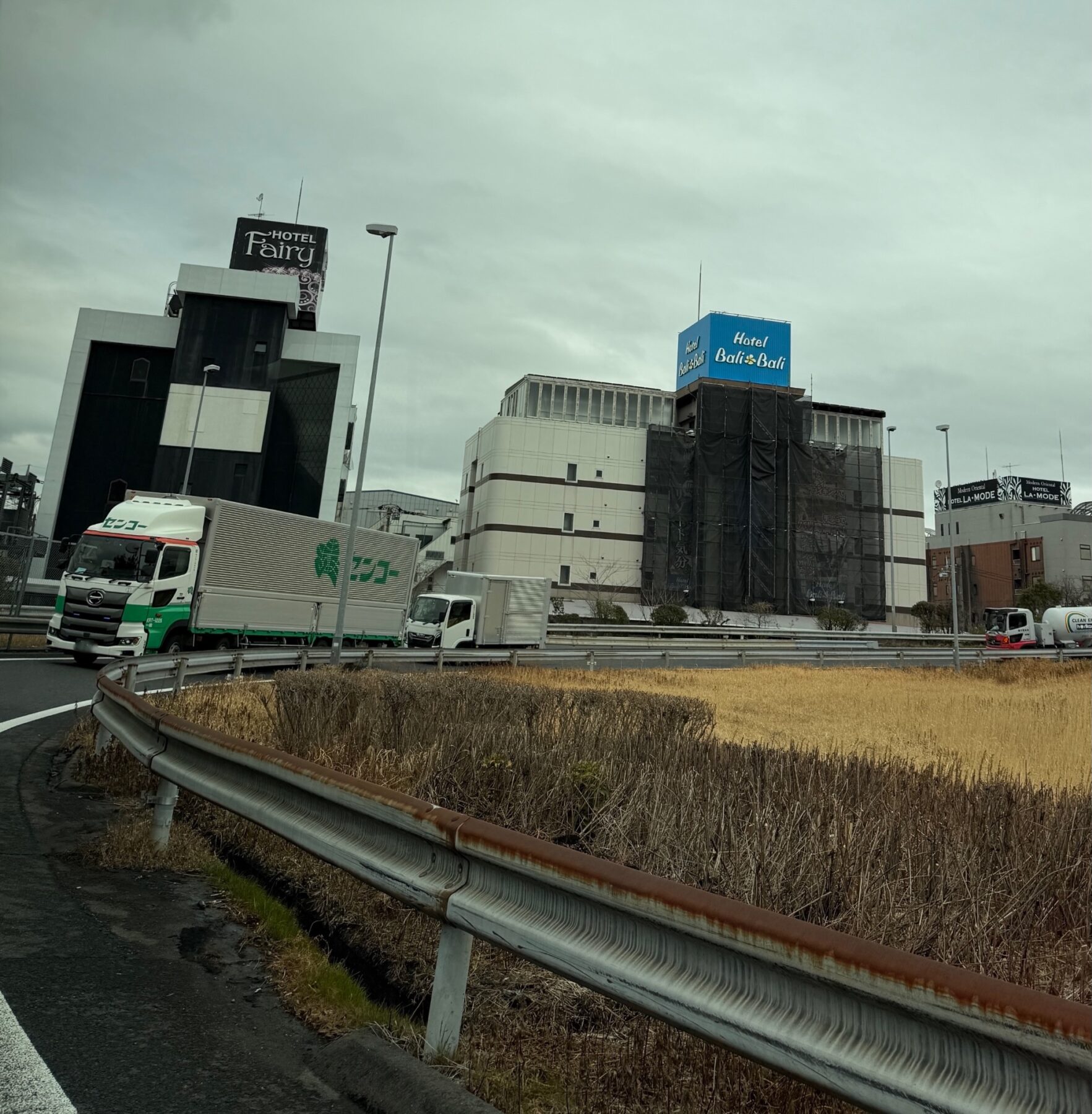 岩槻インター付近ラブホ街の赤帽の思い出 岩槻インター付近ラブホ街の赤帽の思い出
